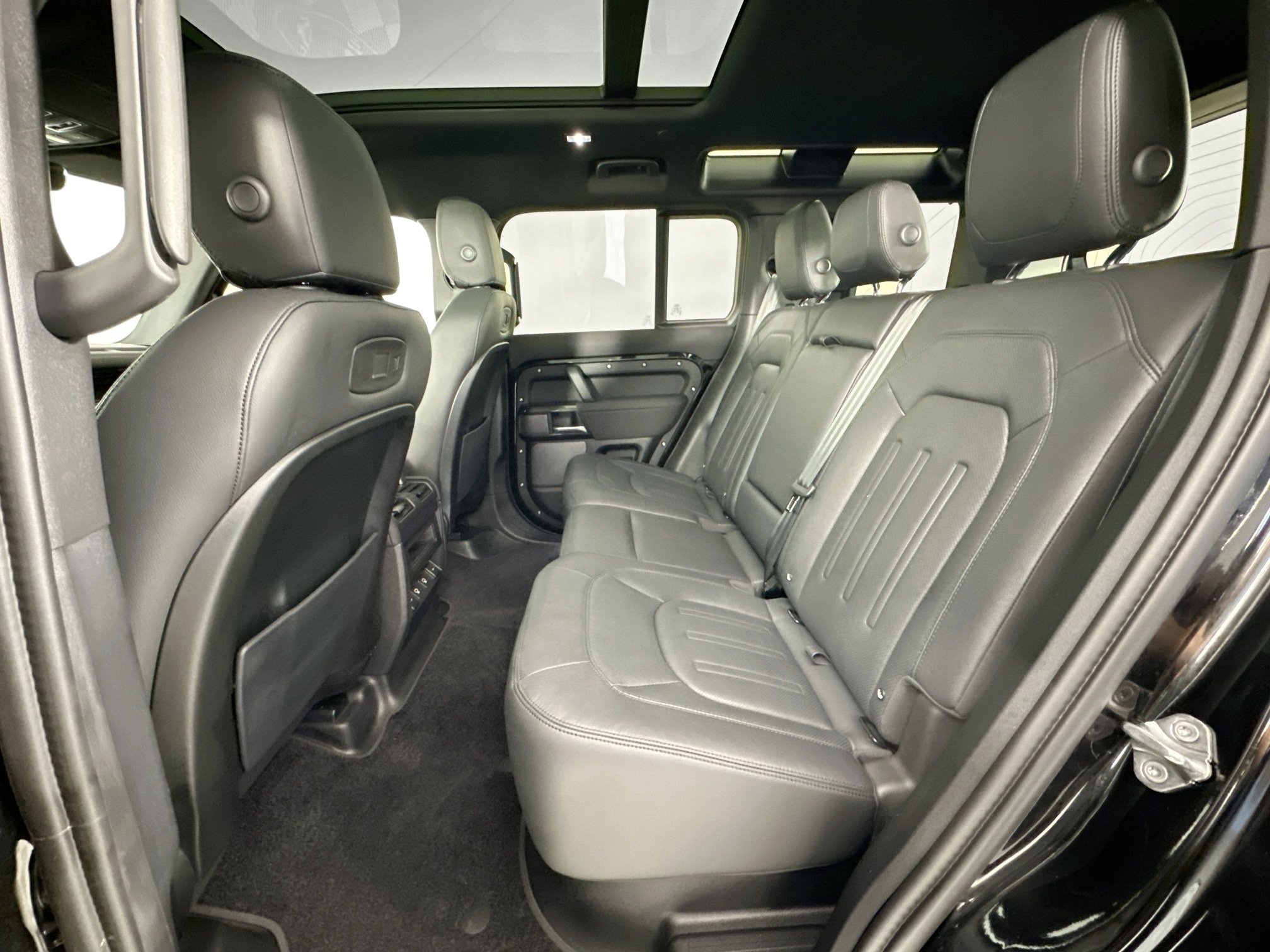 used 2022 Land Rover Defender 110 car, priced at $59,995