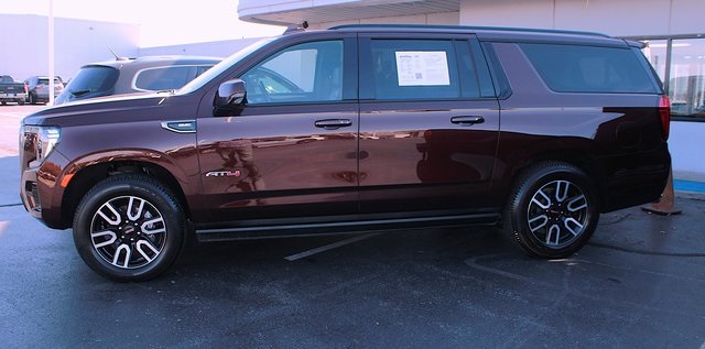 used 2023 GMC Yukon XL car, priced at $70,122