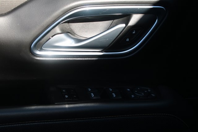 used 2023 GMC Yukon XL car, priced at $70,122