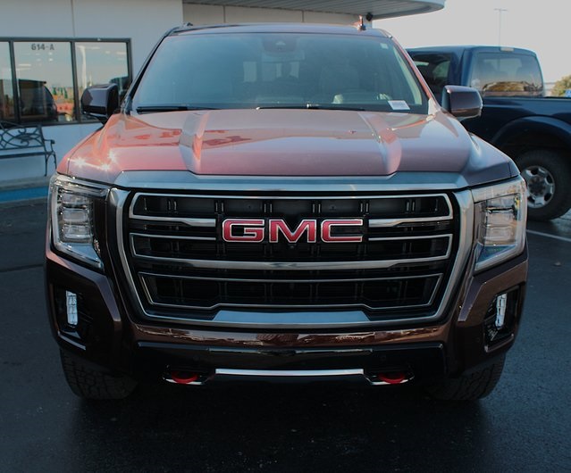 used 2023 GMC Yukon XL car, priced at $70,122