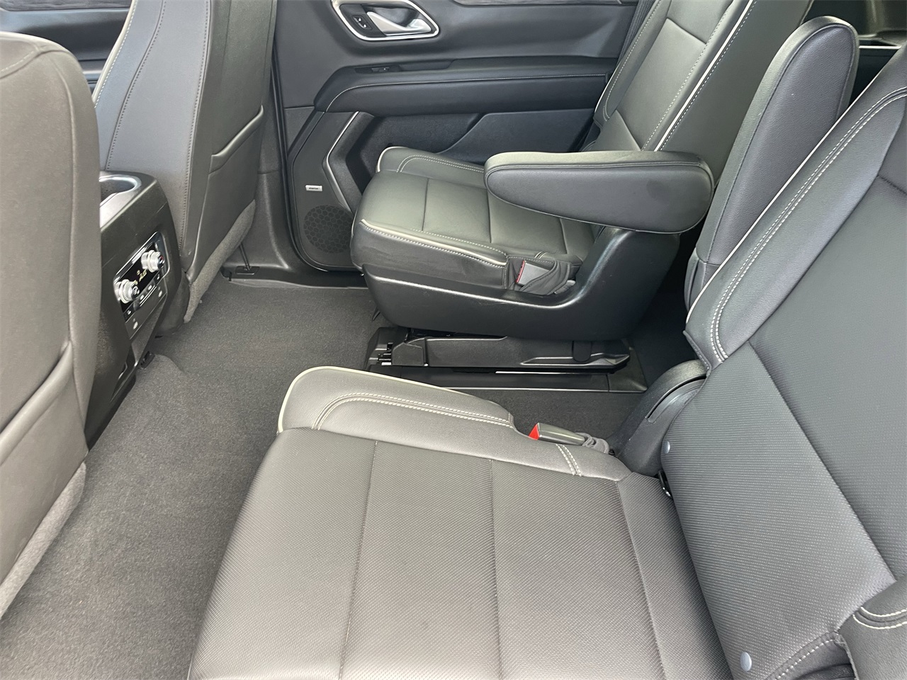 used 2022 GMC Yukon car, priced at $64,999