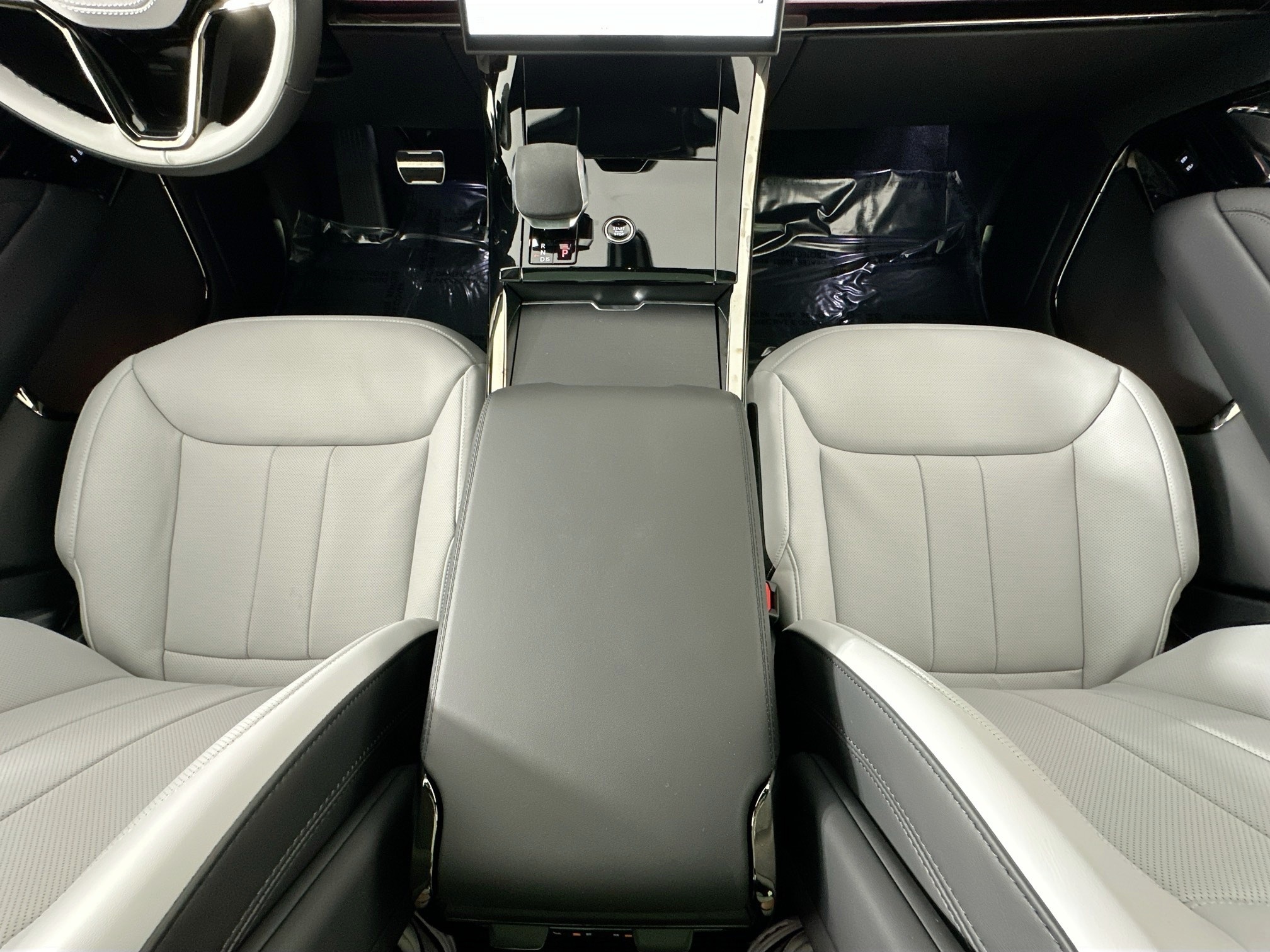 new 2025 Land Rover Range Rover Sport car, priced at $104,785