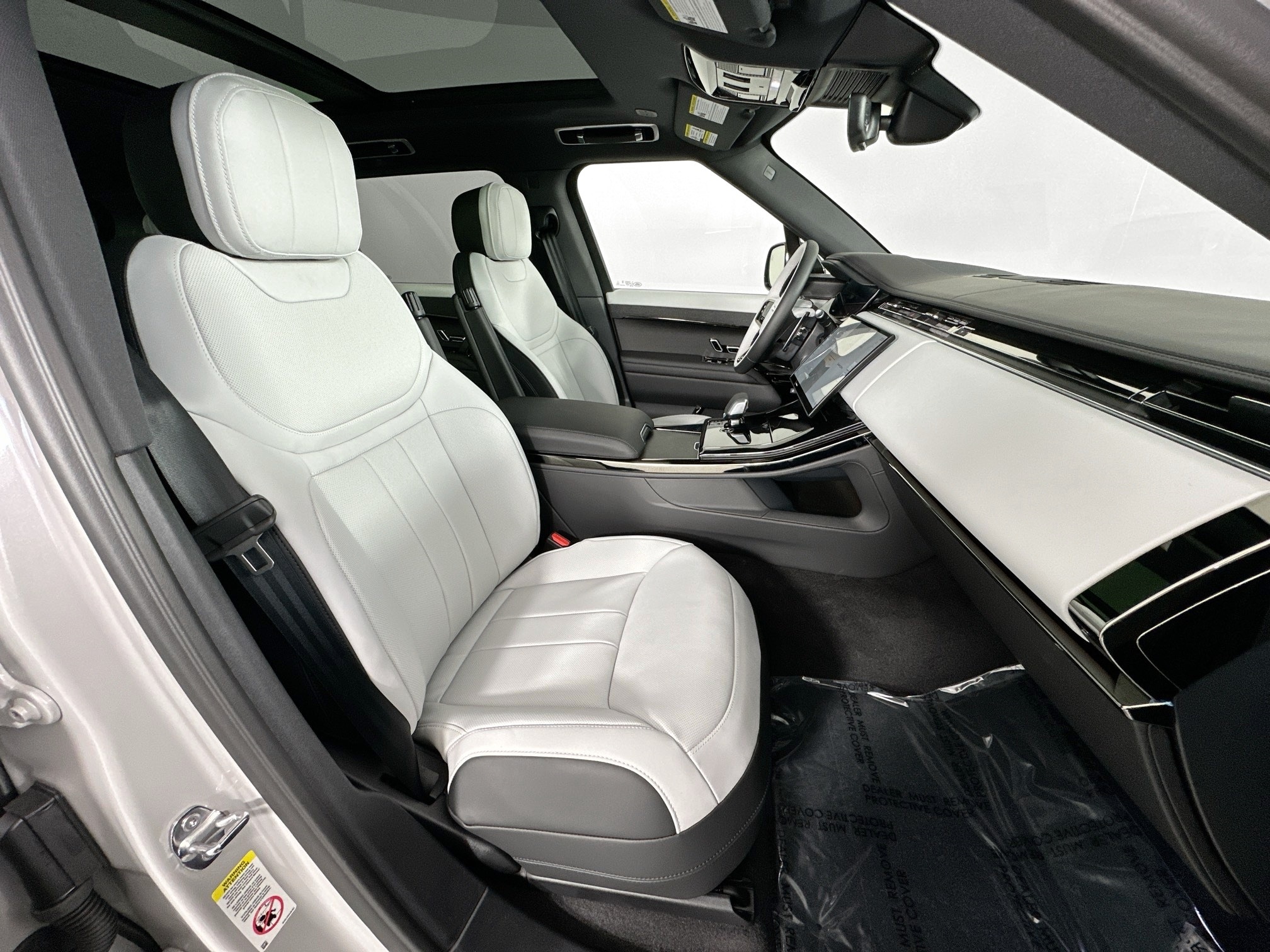 new 2025 Land Rover Range Rover Sport car, priced at $104,785