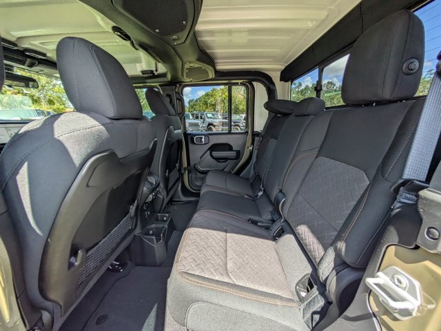 new 2025 Jeep Gladiator car, priced at $41,135