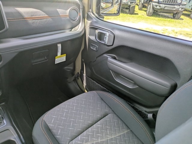 new 2025 Jeep Gladiator car, priced at $41,135