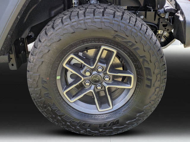 new 2025 Jeep Gladiator car, priced at $41,135