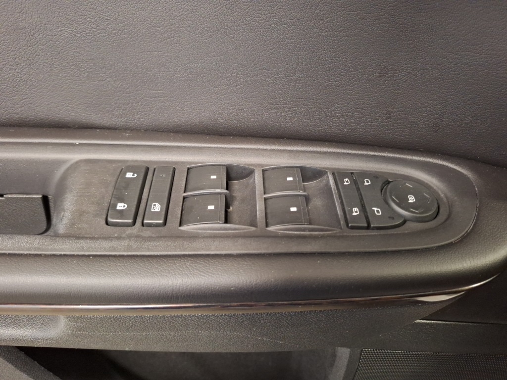 used 2015 Chevrolet Traverse car, priced at $8,573