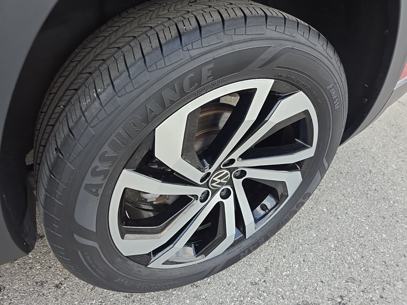 used 2023 Volkswagen Atlas car, priced at $33,300