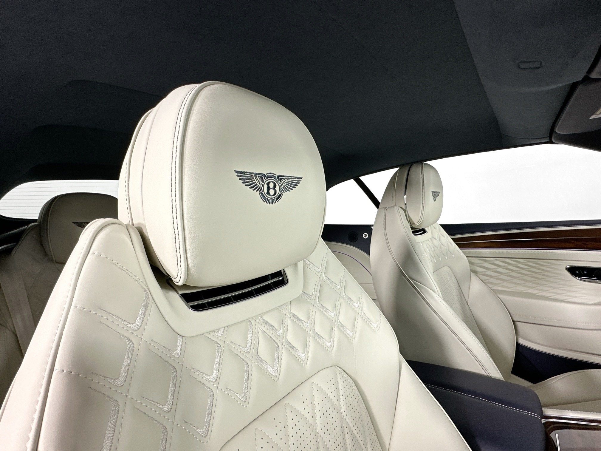 new 2026 Bentley Continental GTC car