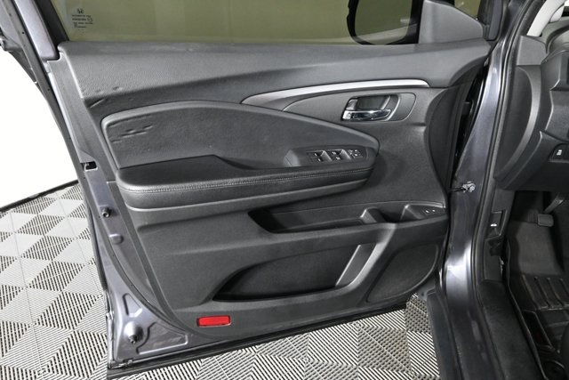 used 2017 Honda Pilot car, priced at $15,983