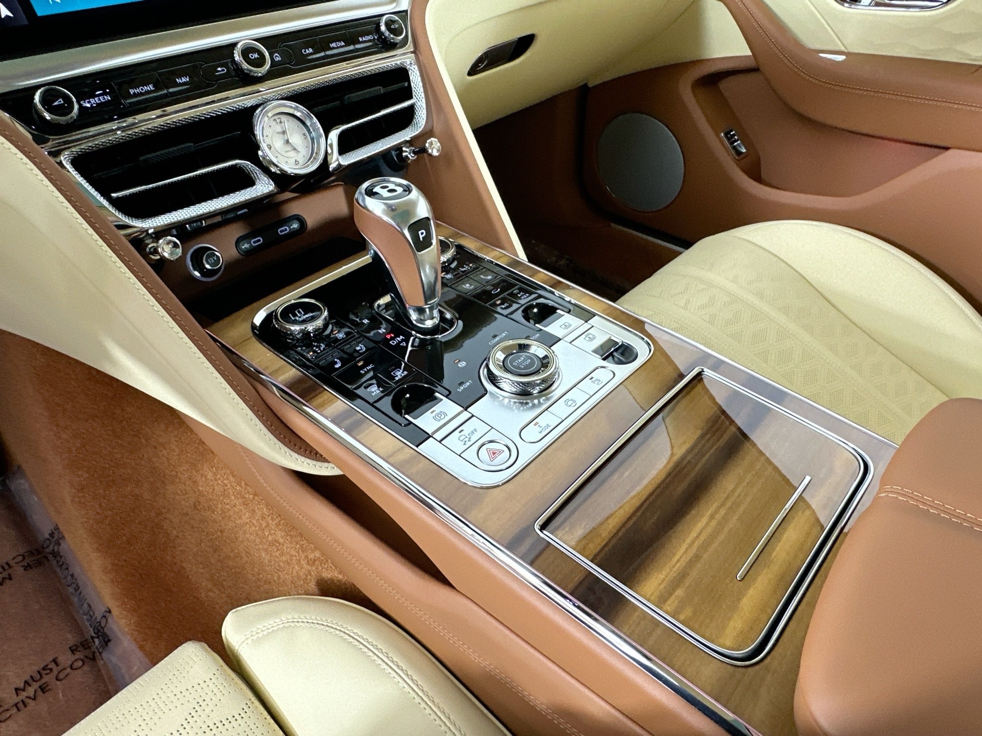 new 2025 Bentley Flying Spur car