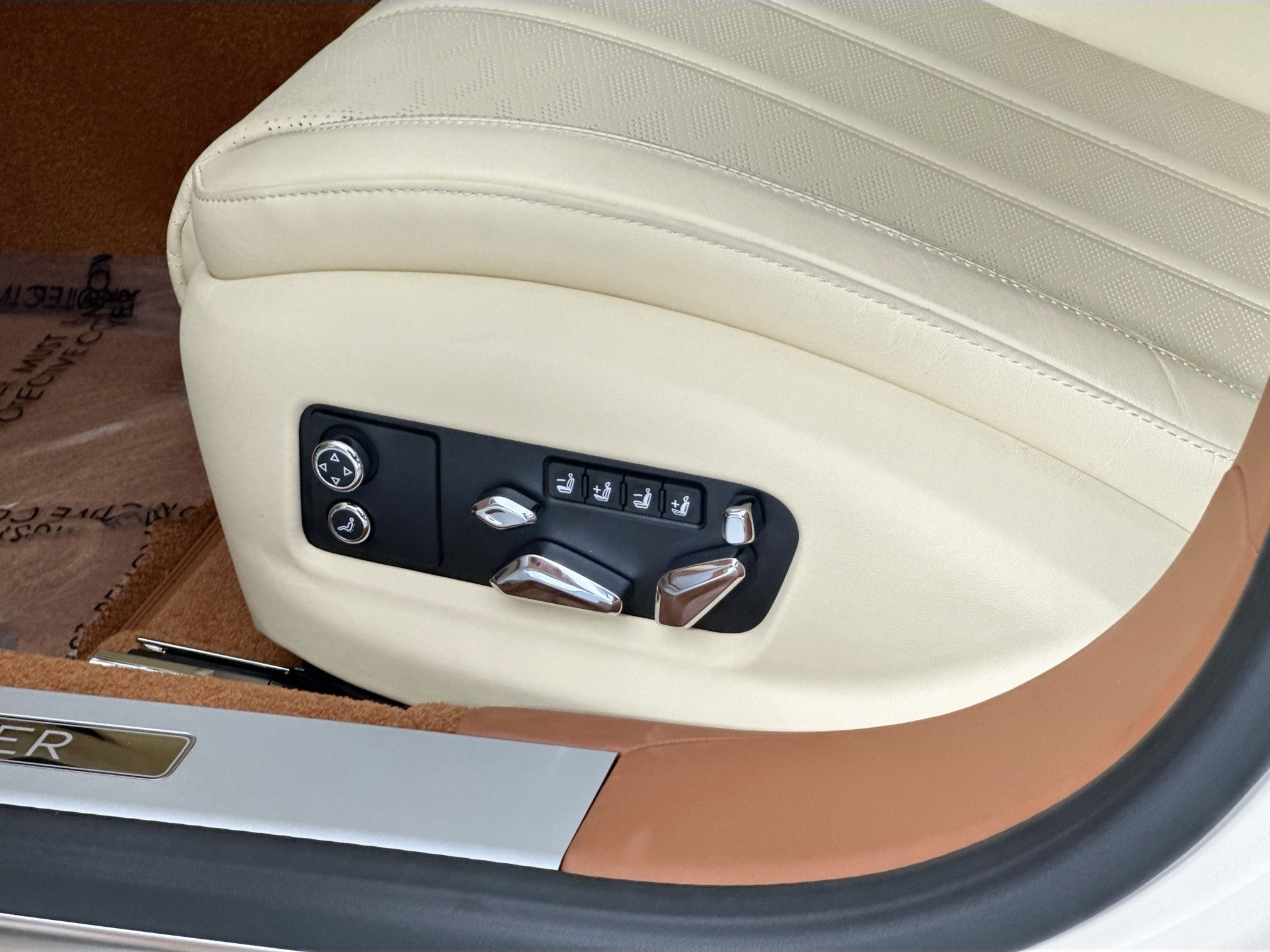 new 2025 Bentley Flying Spur car
