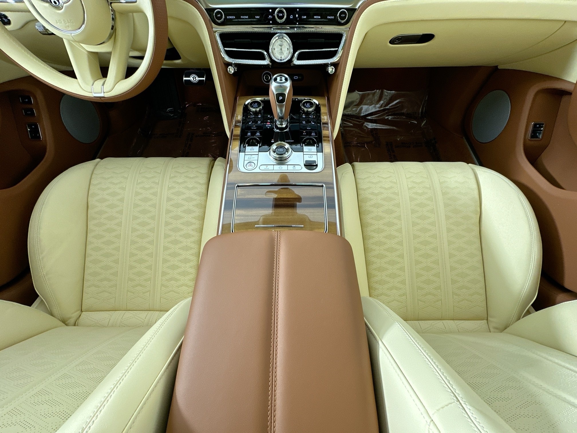new 2025 Bentley Flying Spur car