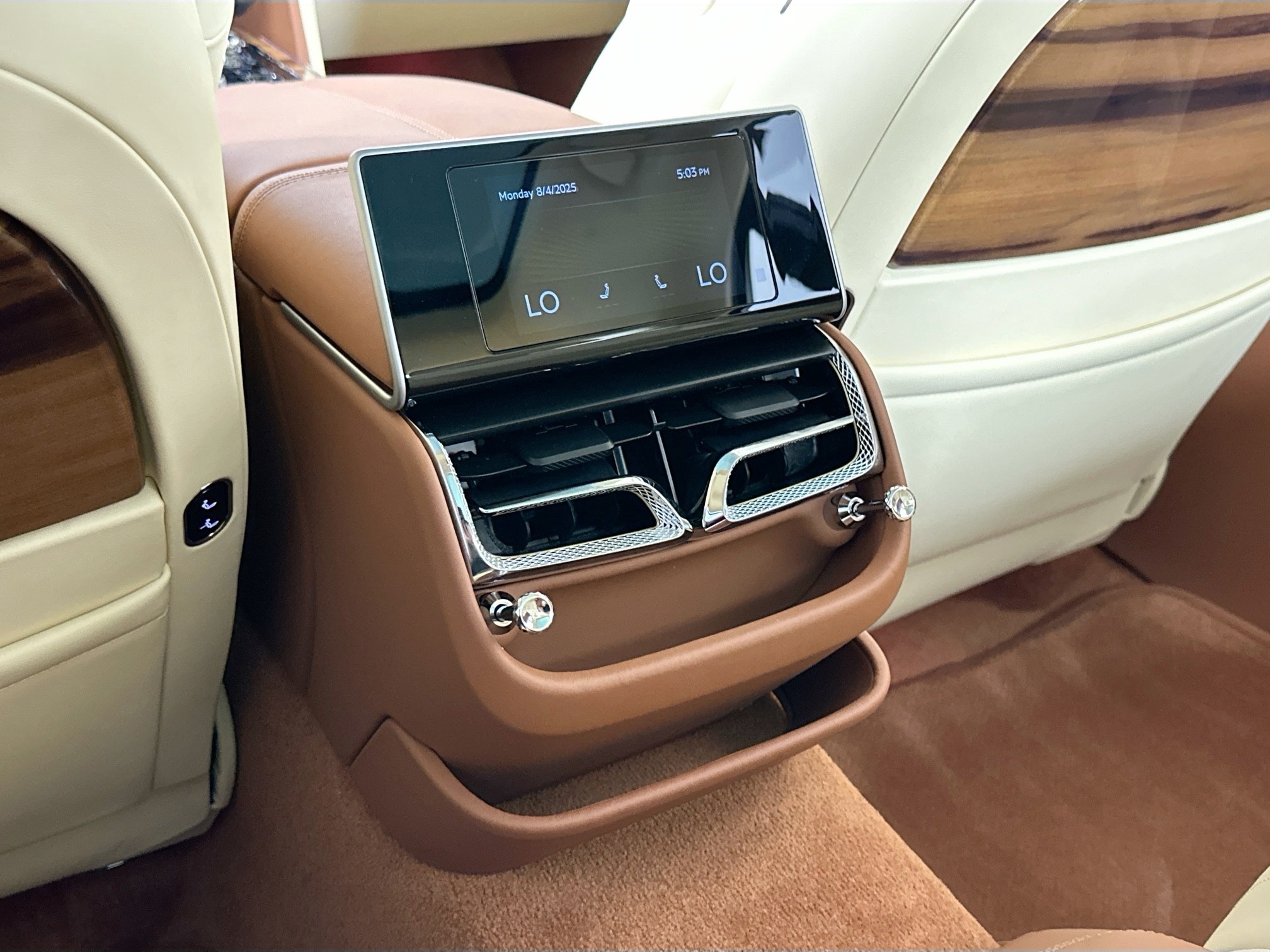 new 2025 Bentley Flying Spur car