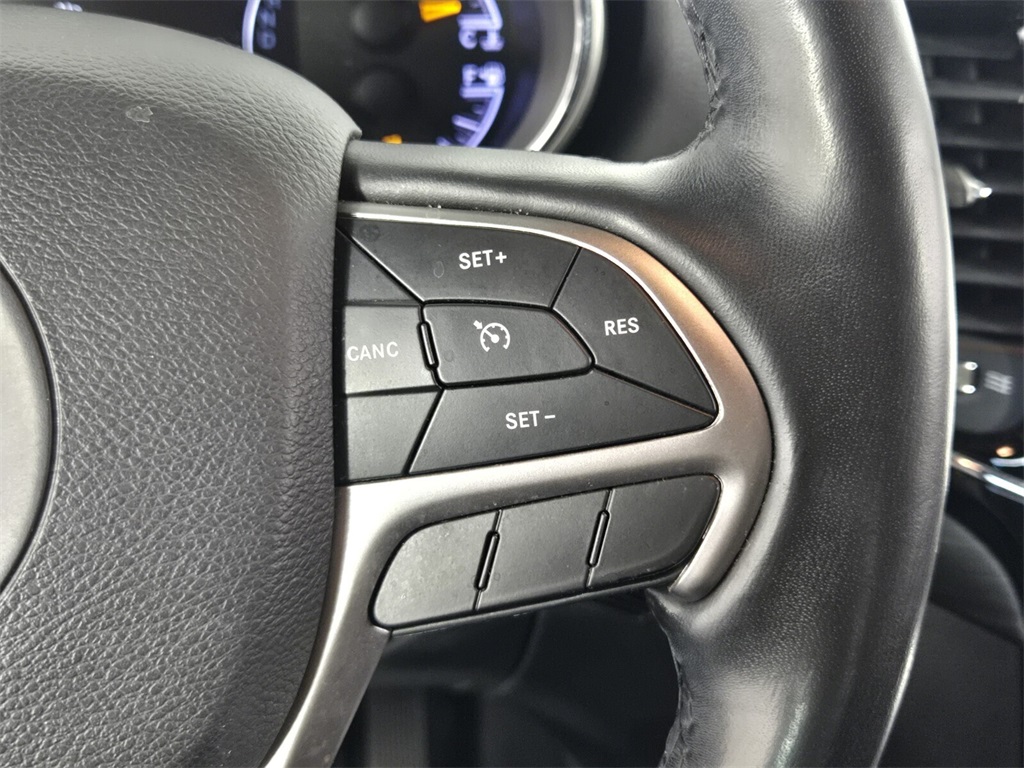 used 2020 Jeep Grand Cherokee car, priced at $14,988