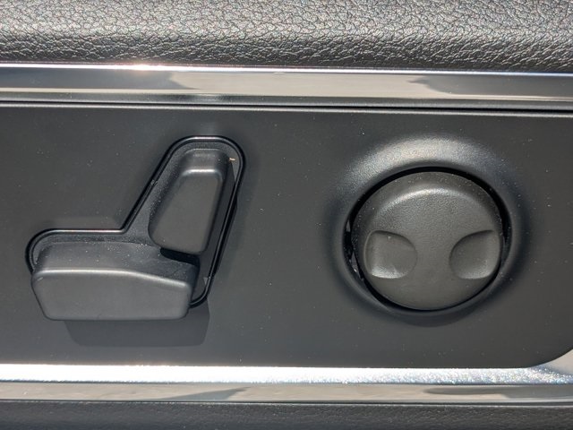 new 2025 Ram 1500 car, priced at $55,565