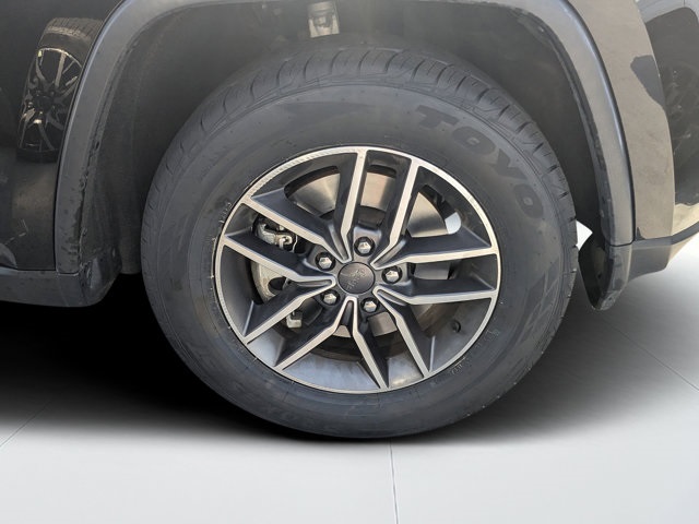 used 2022 Jeep Grand Cherokee WK car, priced at $19,005