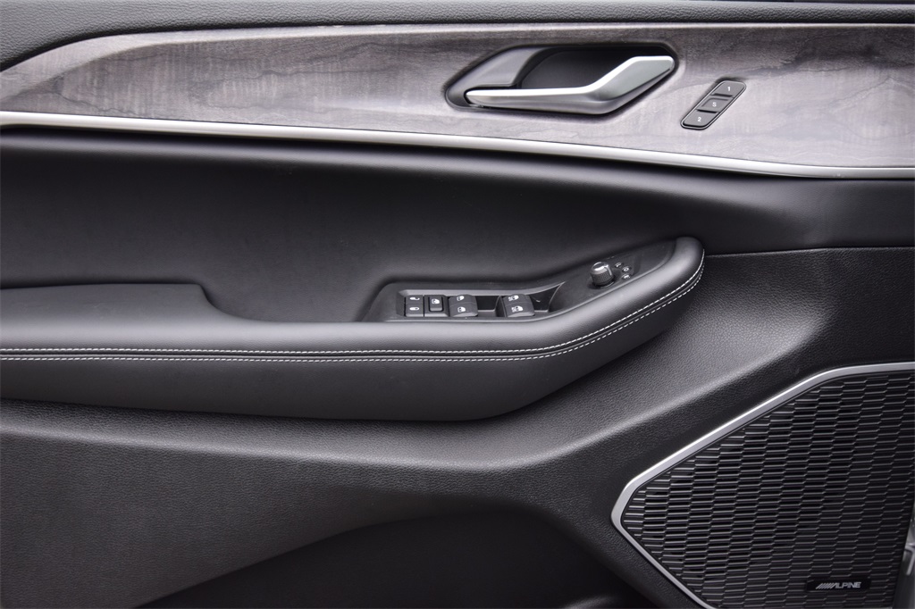 new 2025 Jeep Grand Cherokee car, priced at $55,592