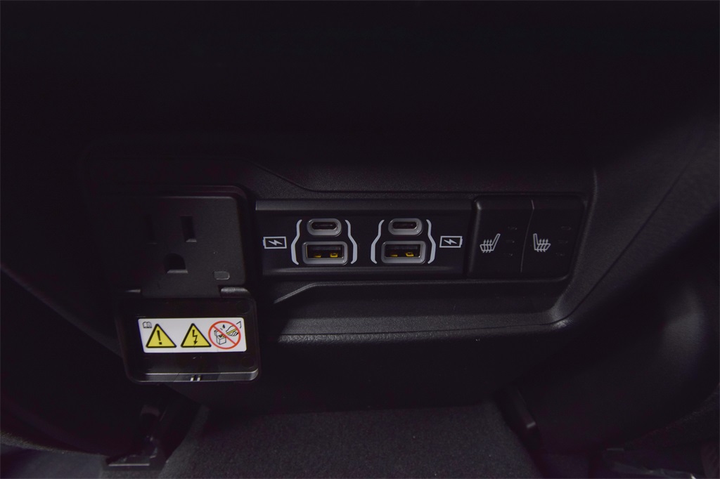 new 2025 Jeep Grand Cherokee car, priced at $55,592