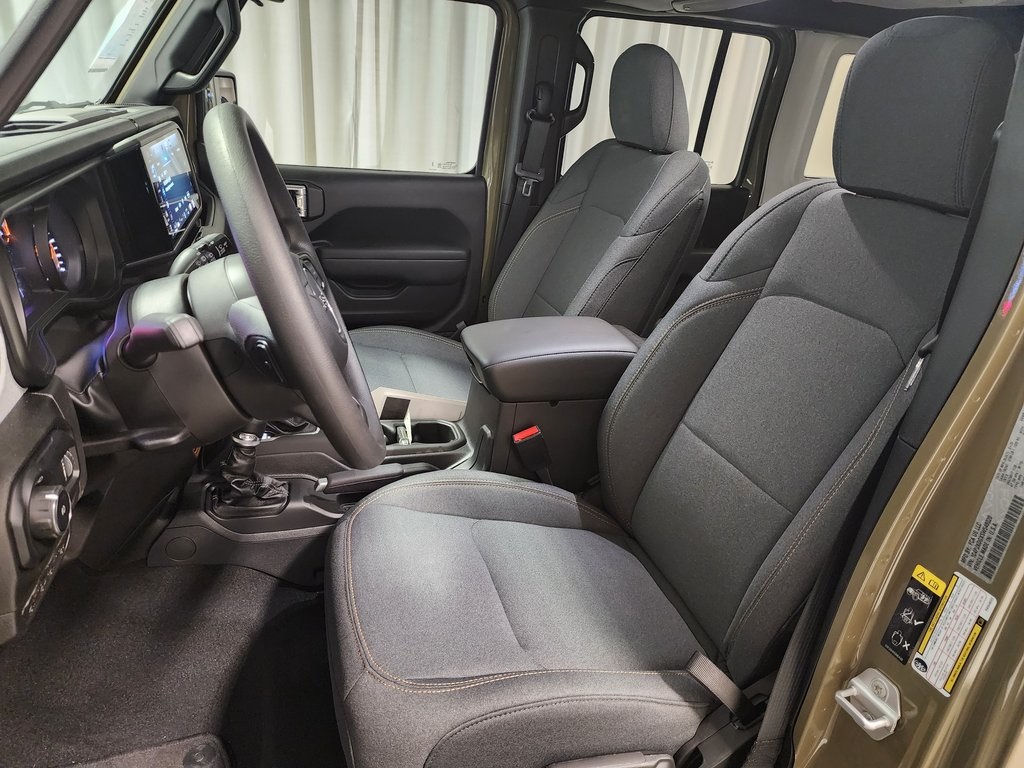 new 2025 Jeep Wrangler car, priced at $45,499
