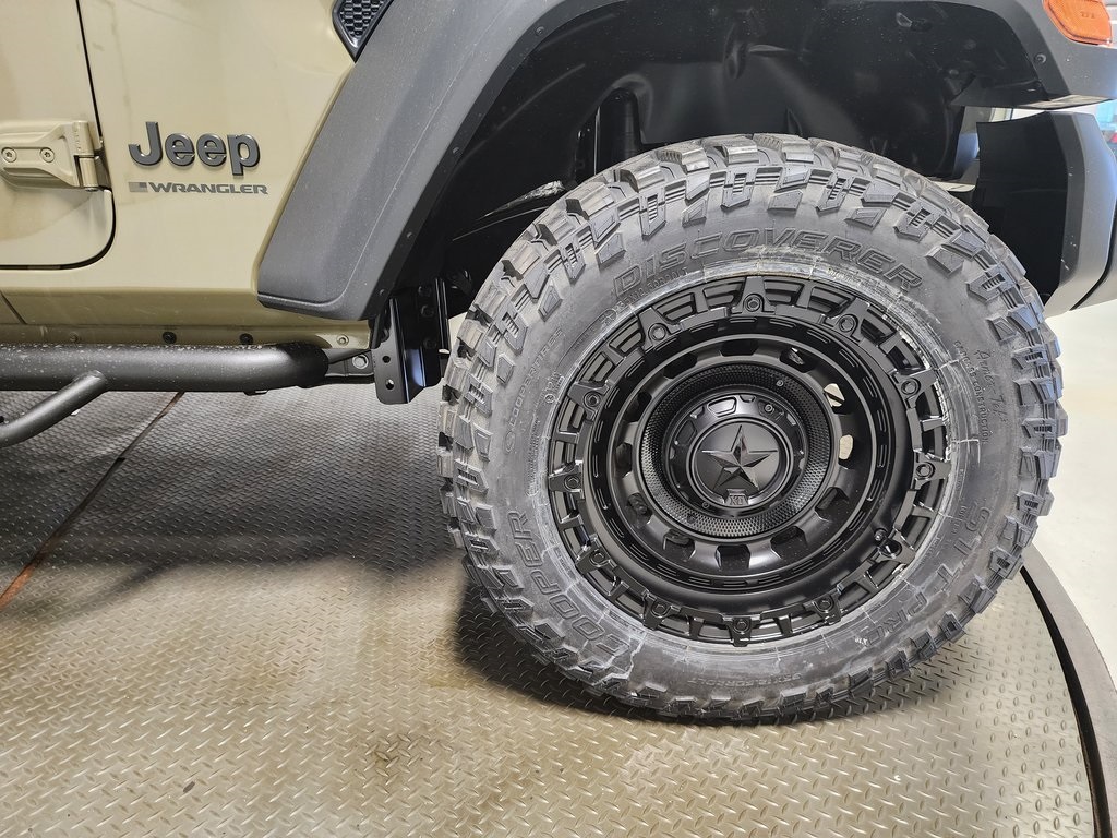 new 2025 Jeep Wrangler car, priced at $45,499