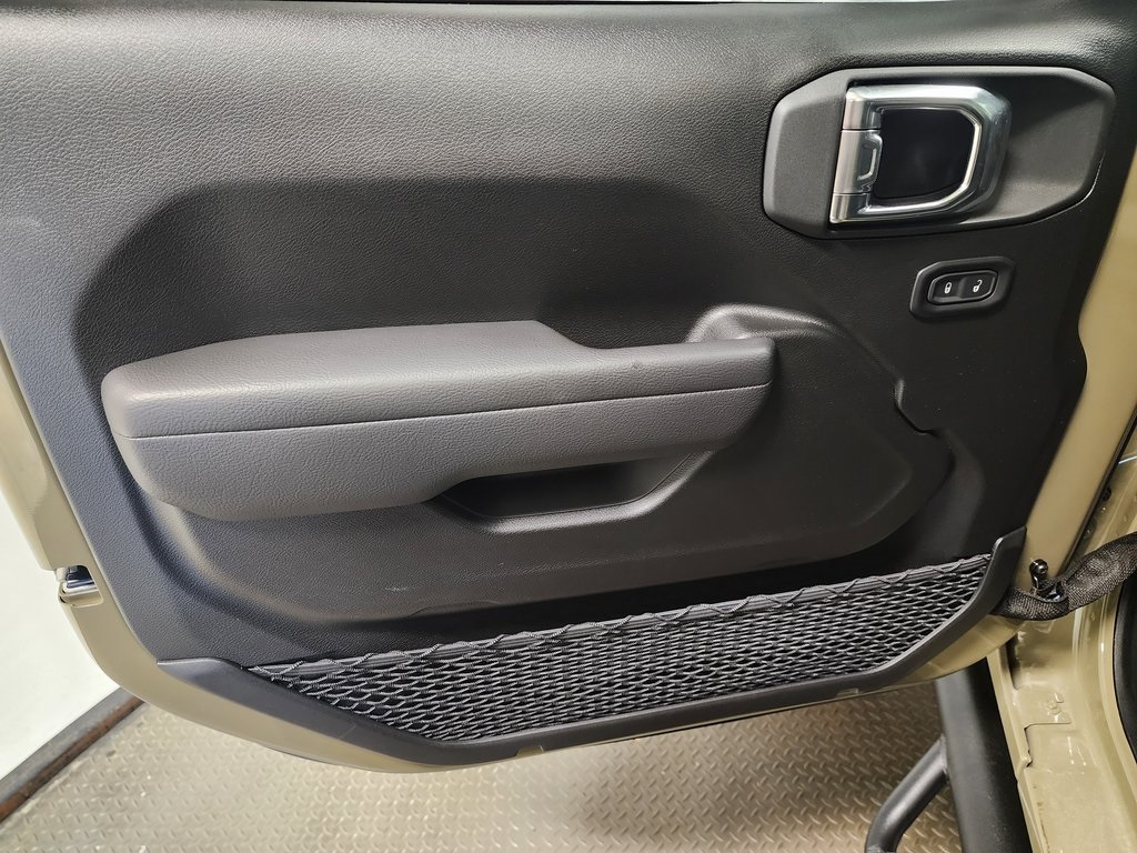 new 2025 Jeep Wrangler car, priced at $45,499