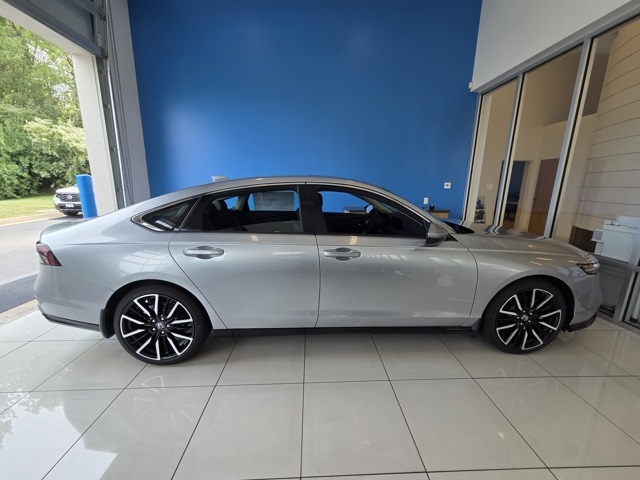 new 2025 Honda Accord Hybrid car, priced at $40,450