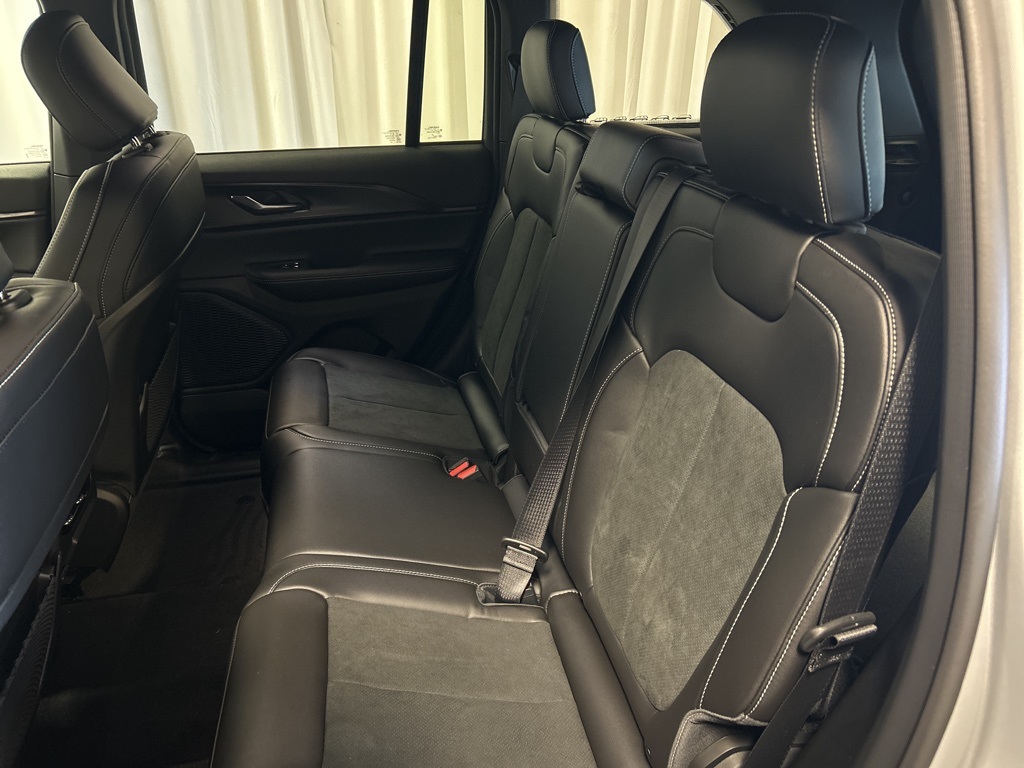 new 2025 Jeep Grand Cherokee car, priced at $47,120