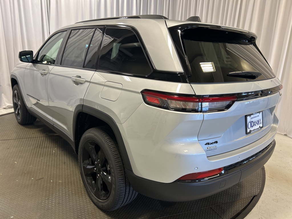new 2025 Jeep Grand Cherokee car, priced at $47,120