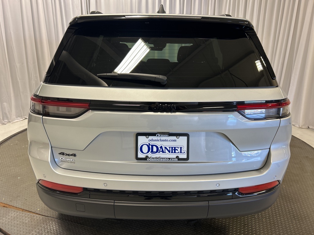 new 2025 Jeep Grand Cherokee car, priced at $47,120