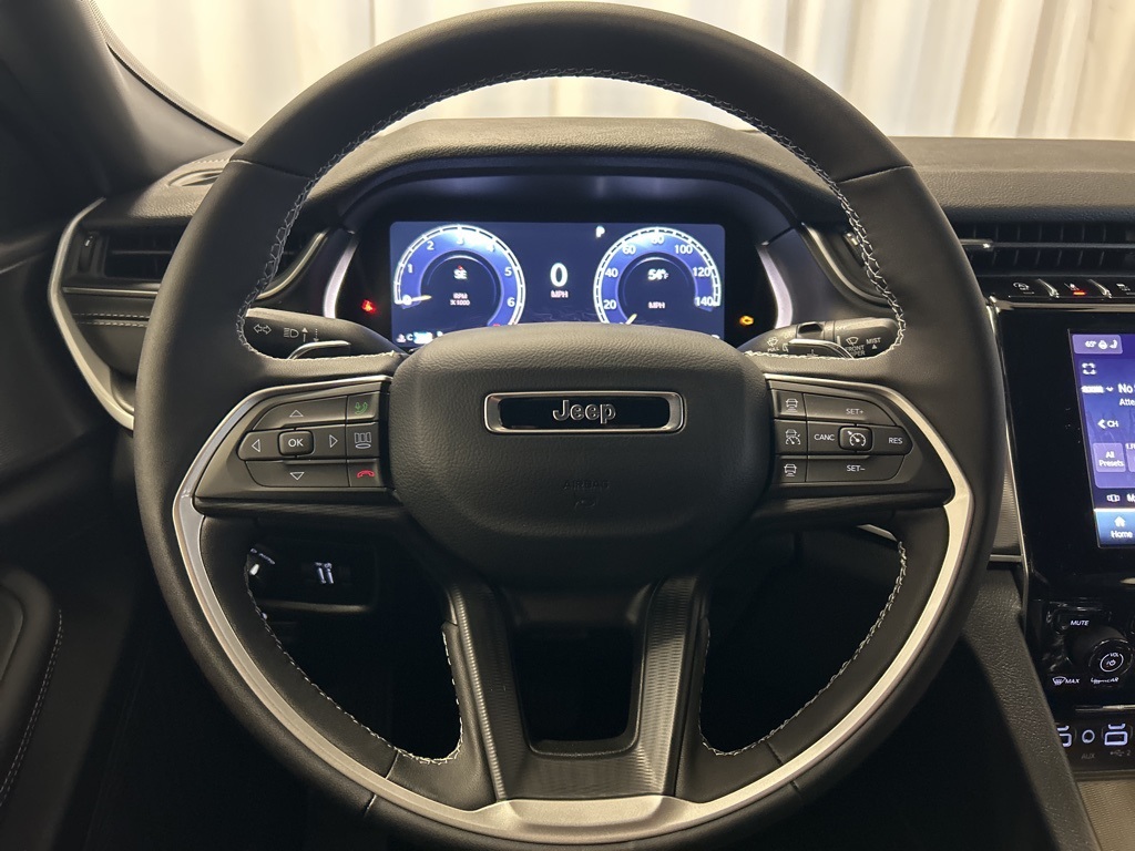 new 2025 Jeep Grand Cherokee car, priced at $47,120