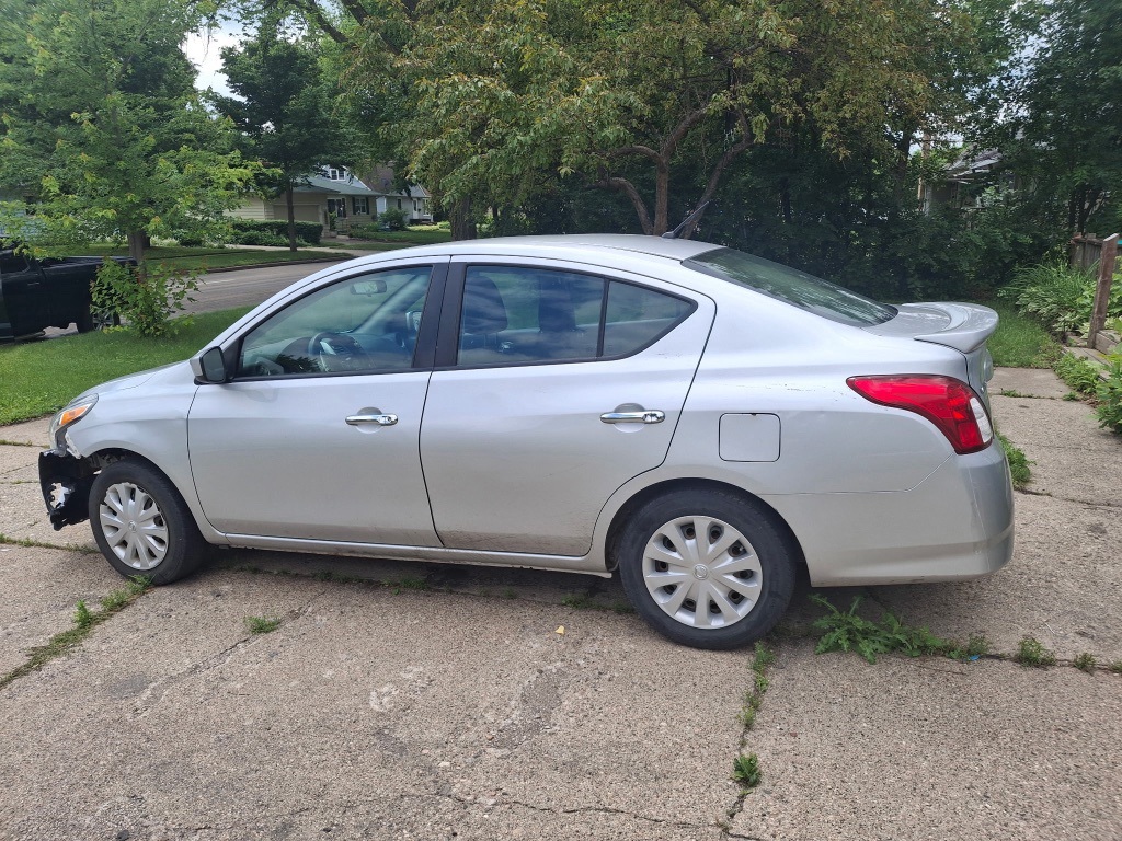 used 2015 Nissan Versa car