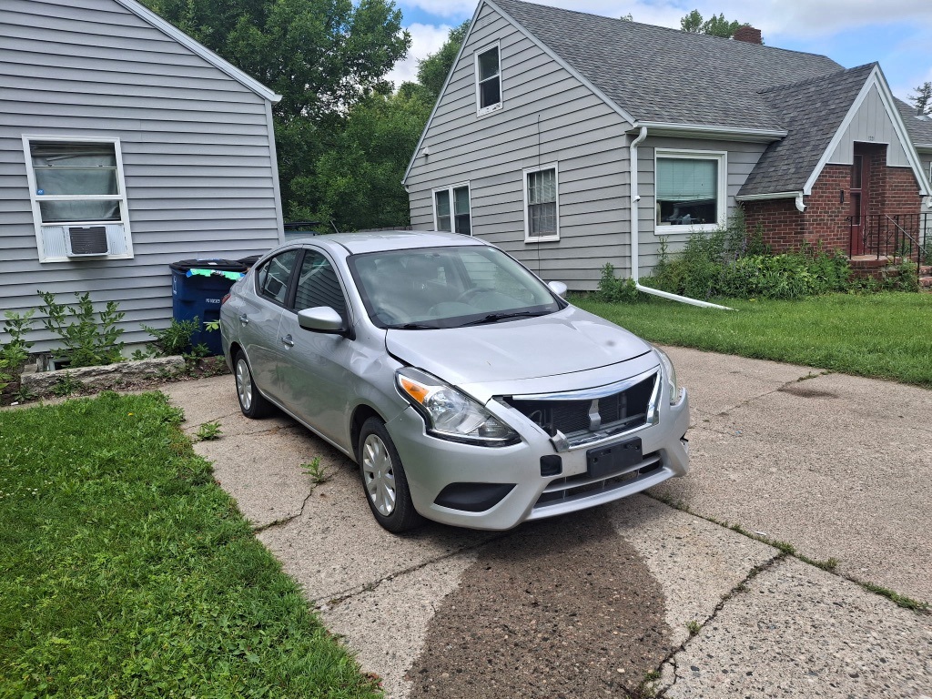 used 2015 Nissan Versa car