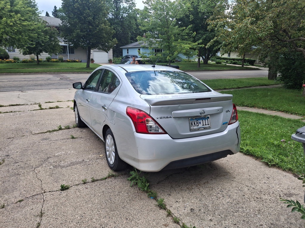 used 2015 Nissan Versa car