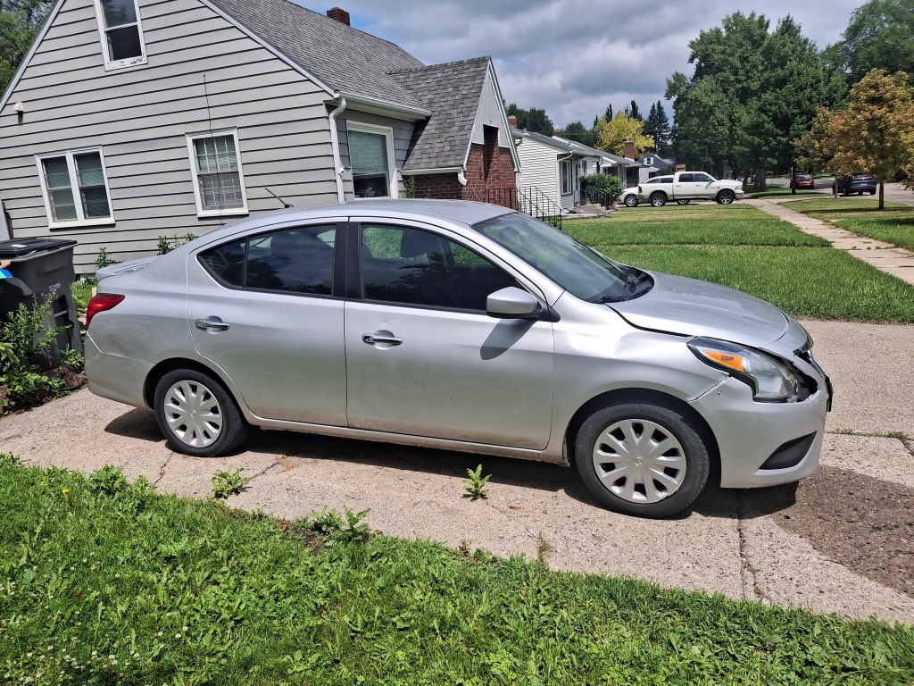 used 2015 Nissan Versa car