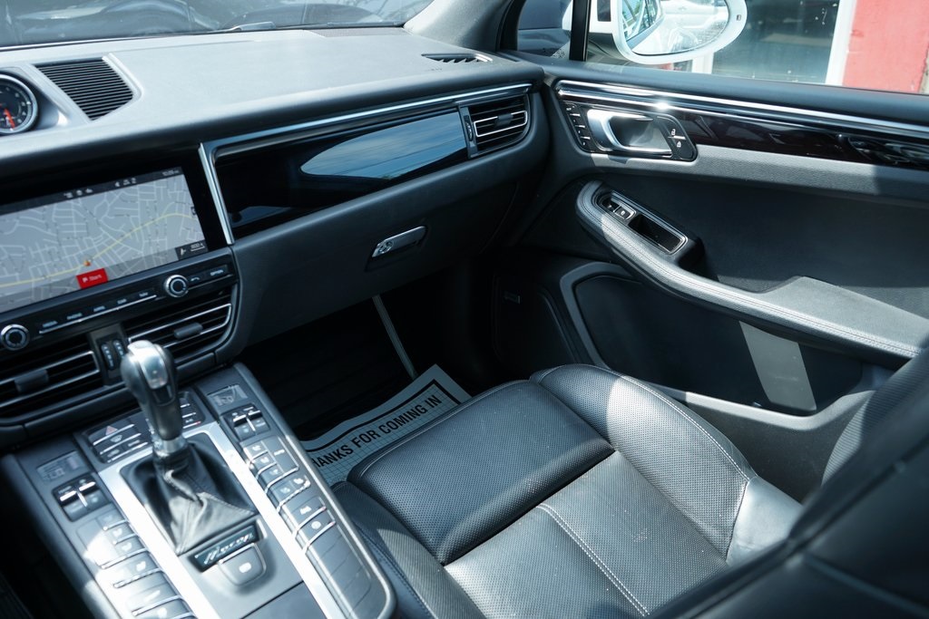 used 2020 Porsche Macan car, priced at $19,095