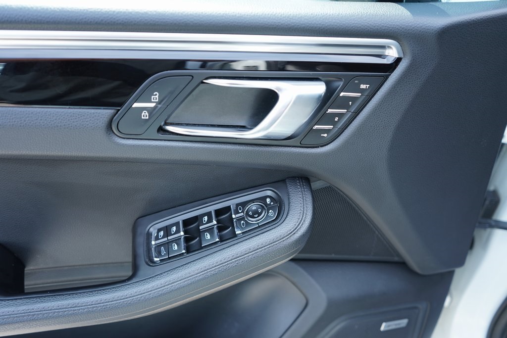 used 2020 Porsche Macan car, priced at $19,095