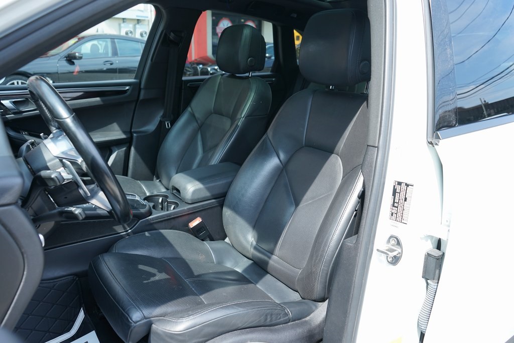 used 2020 Porsche Macan car, priced at $19,095