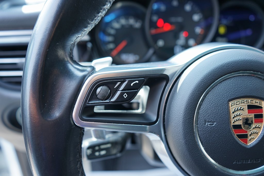 used 2020 Porsche Macan car, priced at $19,095