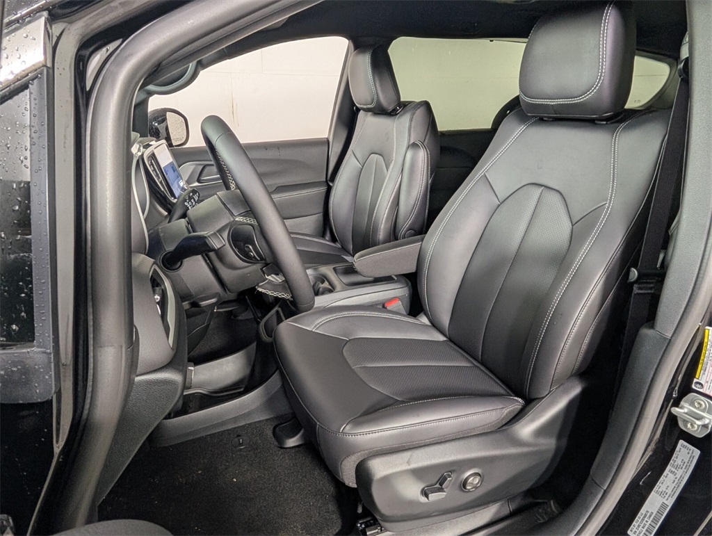 new 2025 Chrysler Voyager car, priced at $39,403