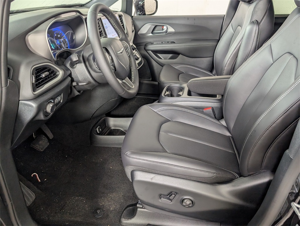 new 2025 Chrysler Voyager car, priced at $39,403