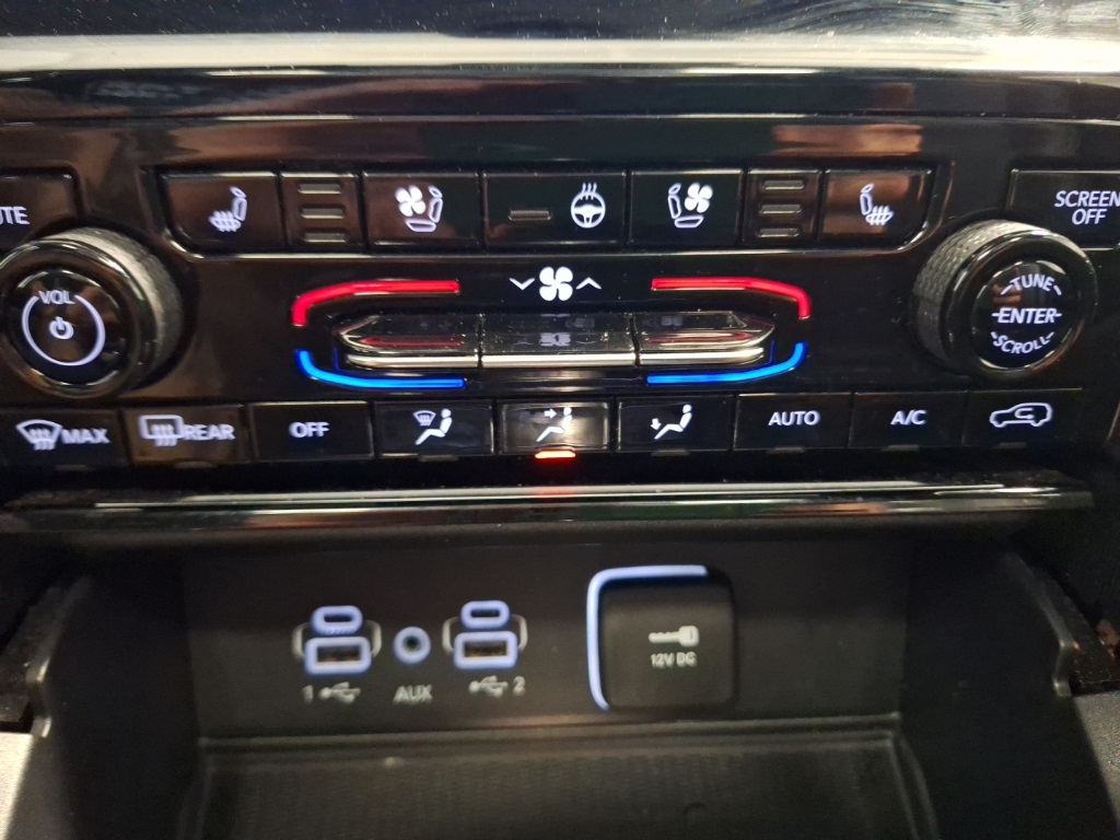 used 2024 Jeep Grand Cherokee L car, priced at $34,777