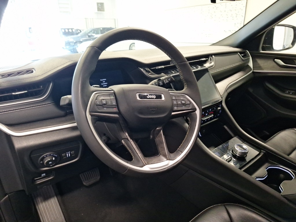 used 2024 Jeep Grand Cherokee L car, priced at $34,777