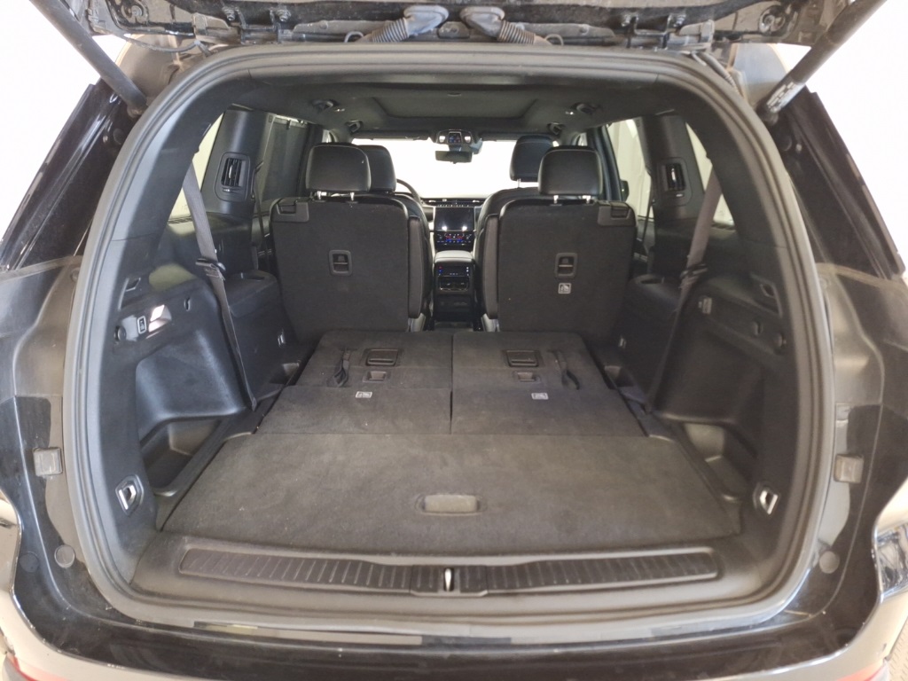 used 2024 Jeep Grand Cherokee L car, priced at $34,777