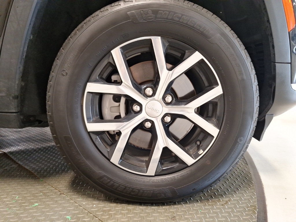 used 2024 Jeep Grand Cherokee L car, priced at $34,777