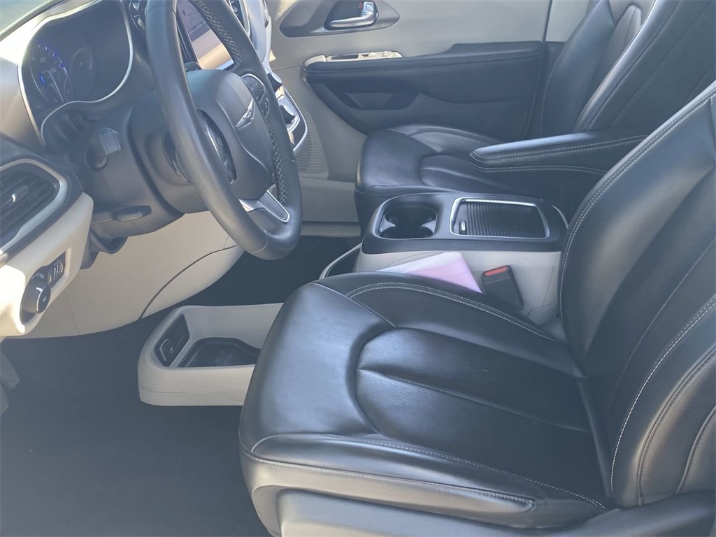 used 2023 Chrysler Pacifica car, priced at $21,991