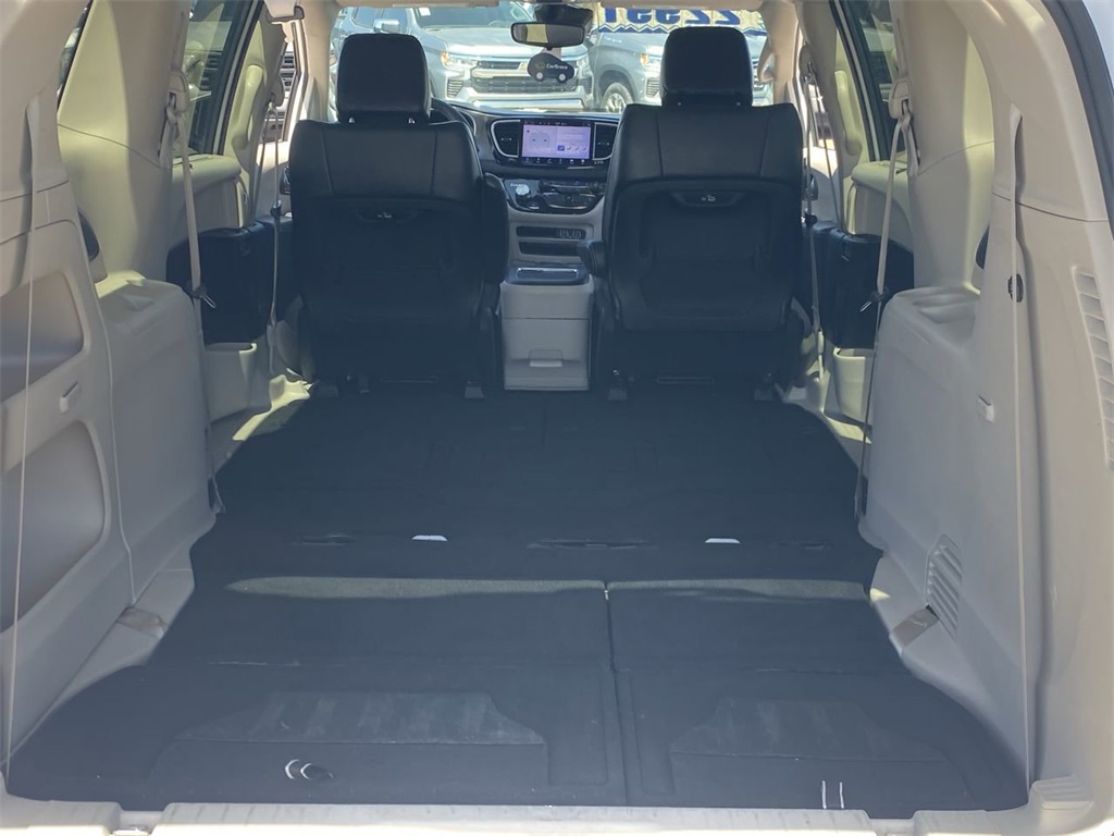 used 2023 Chrysler Pacifica car, priced at $21,991