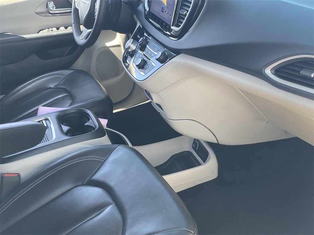 used 2023 Chrysler Pacifica car, priced at $21,991