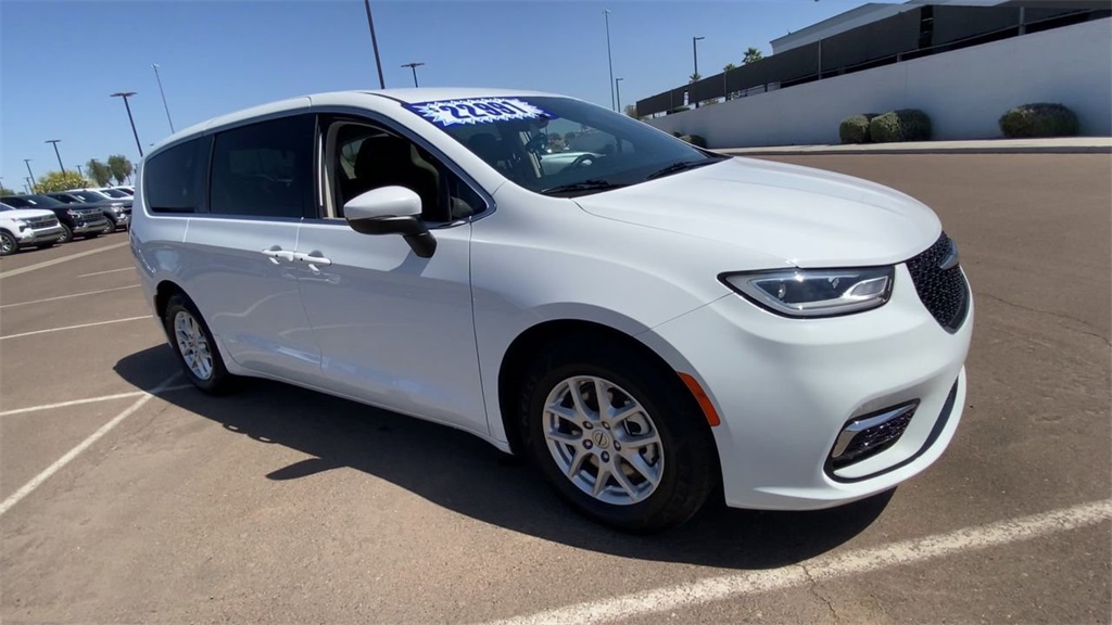 used 2023 Chrysler Pacifica car, priced at $21,991