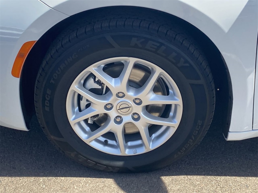used 2023 Chrysler Pacifica car, priced at $21,991